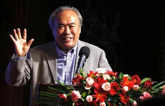 莉莉的初恋情人